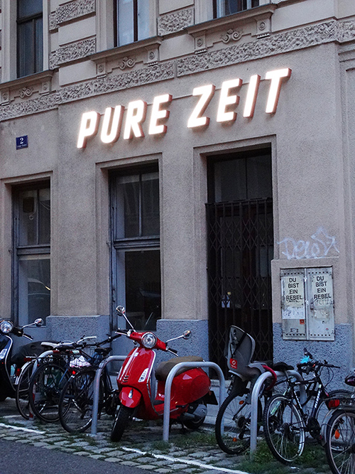 pure zeit up night